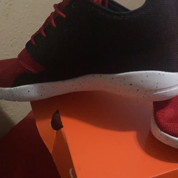 Red black Jordan Eclipse size 15 - Picture 3 of 4